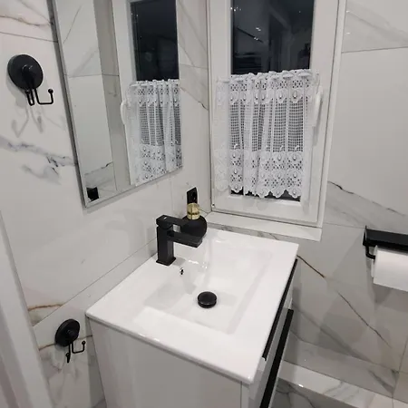 Przytulny Bella Bialy Kamien Apartamento *